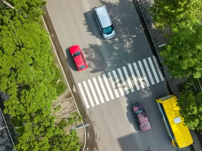 Phoenix Accident and Injury Law Firm meeting Gilbert client about left turn insurance claim near Agritopia